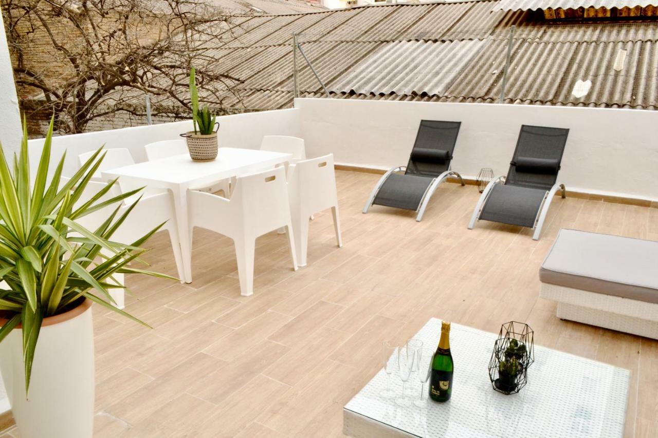 Hola Valencia - Holiday Apartments Екстер'єр фото