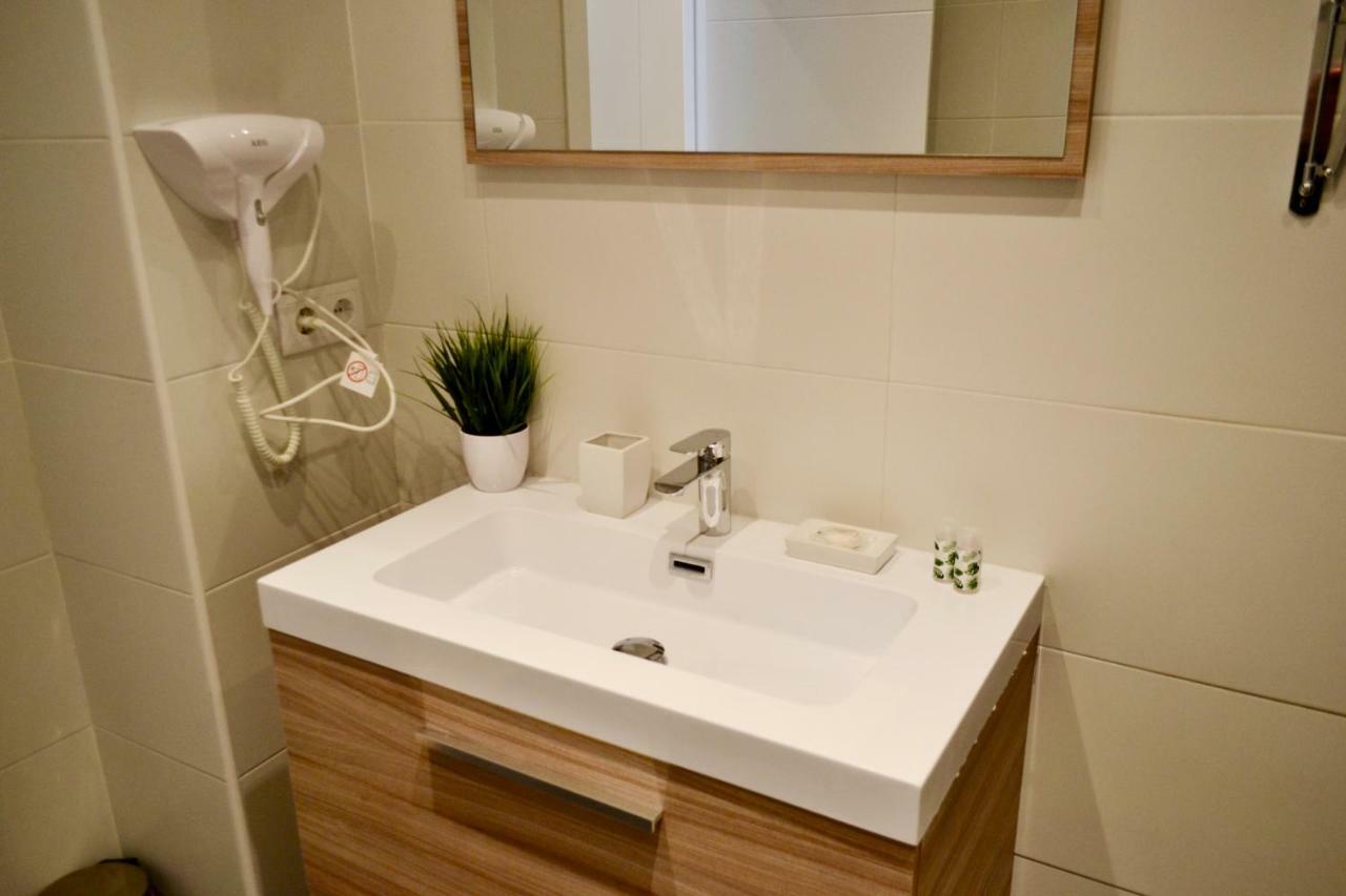 Hola Valencia - Holiday Apartments Екстер'єр фото