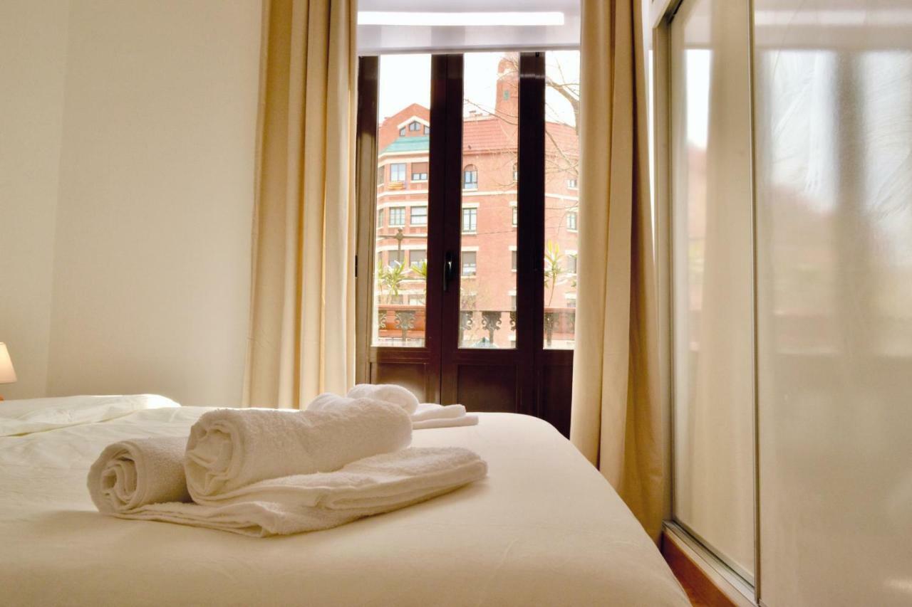 Hola Valencia - Holiday Apartments Екстер'єр фото